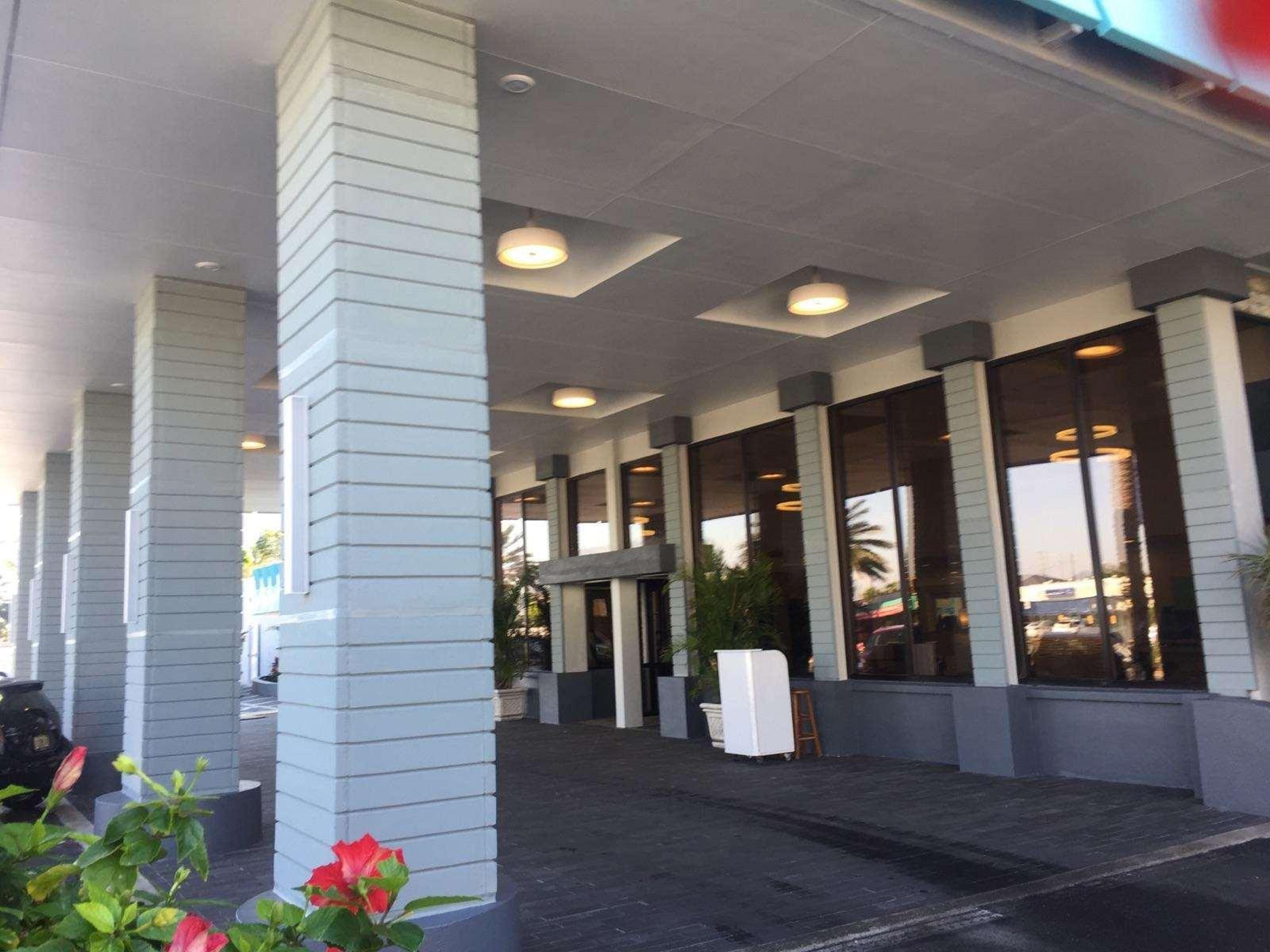 Bilmar Beach Resort St. Pete Beach Bagian luar foto