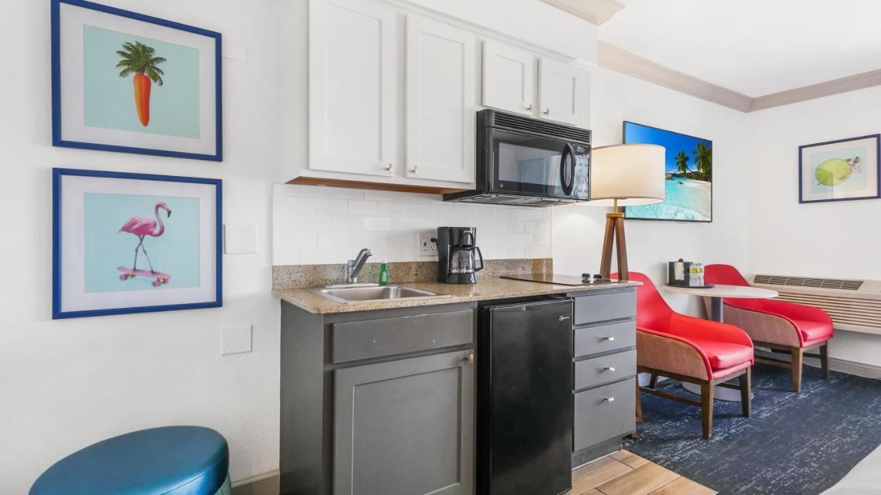 Bilmar Beach Resort St. Pete Beach Bagian luar foto