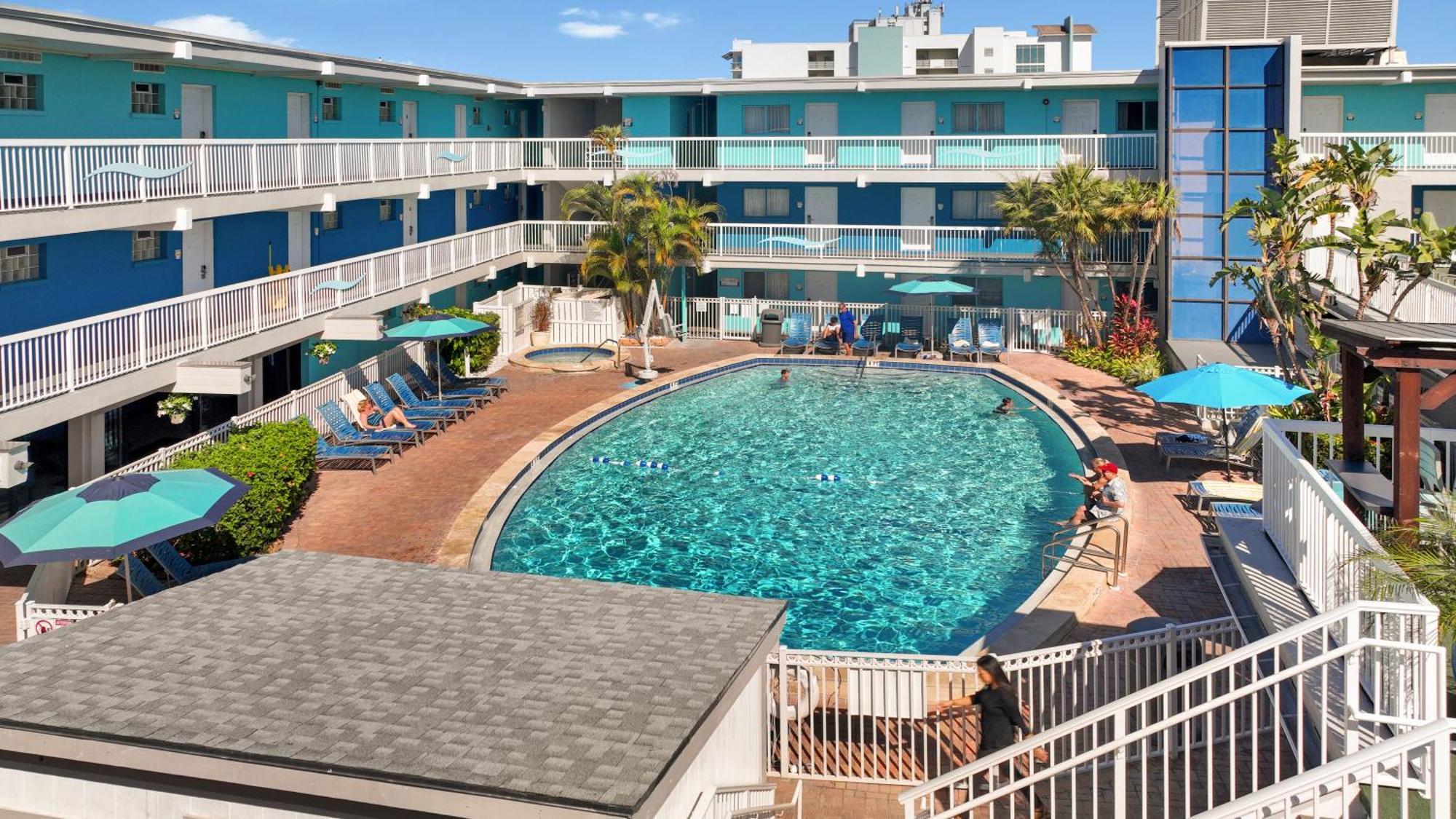 Bilmar Beach Resort St. Pete Beach Bagian luar foto